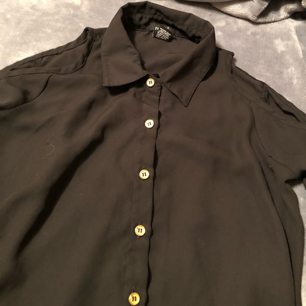 Cold shoulder button up rue 21